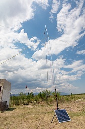 Antena de campaña utilizada para la activación